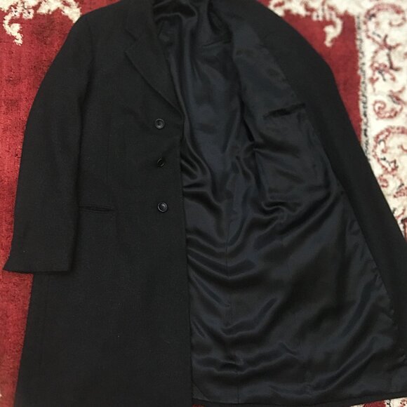 Giorgio Armani Collezioni 100% Cashmere Overcoat - Picture 4 of 9